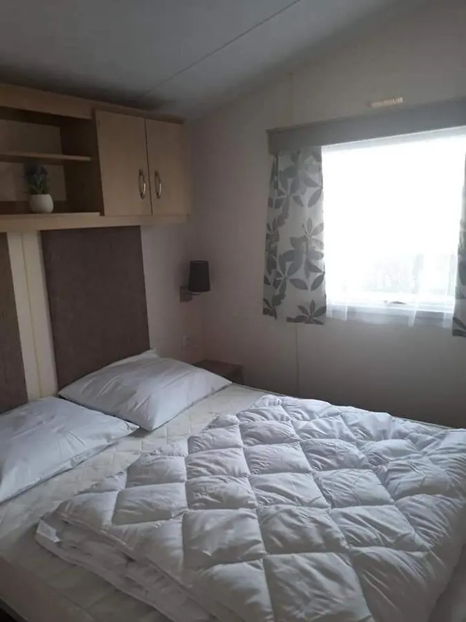 Hébergement de vacances Luxe Vakantiechalet Met Omheinde Tuin Bredene 6Pers